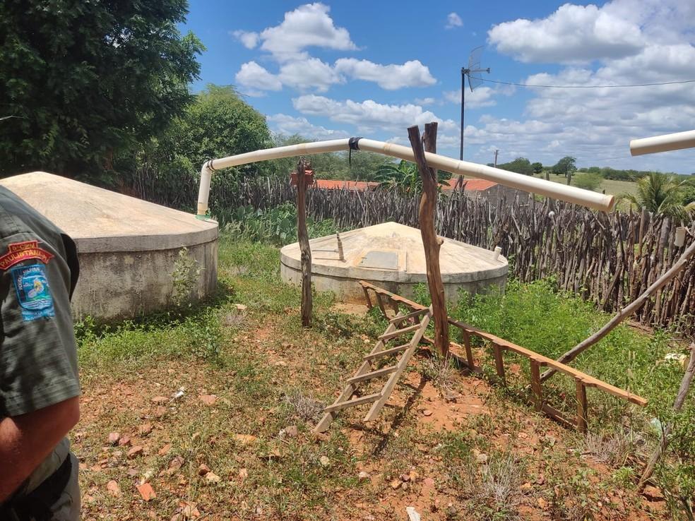 Me presa suspeita de matar afogada a prpria filha de 1 anos e 5 meses em cisterna no interior do Piau Foto Reproduo