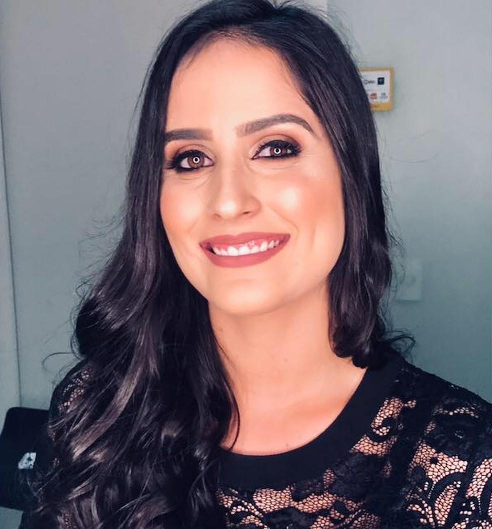 Fernanda Cristina de Oliveira Francisco Foto Divulgao