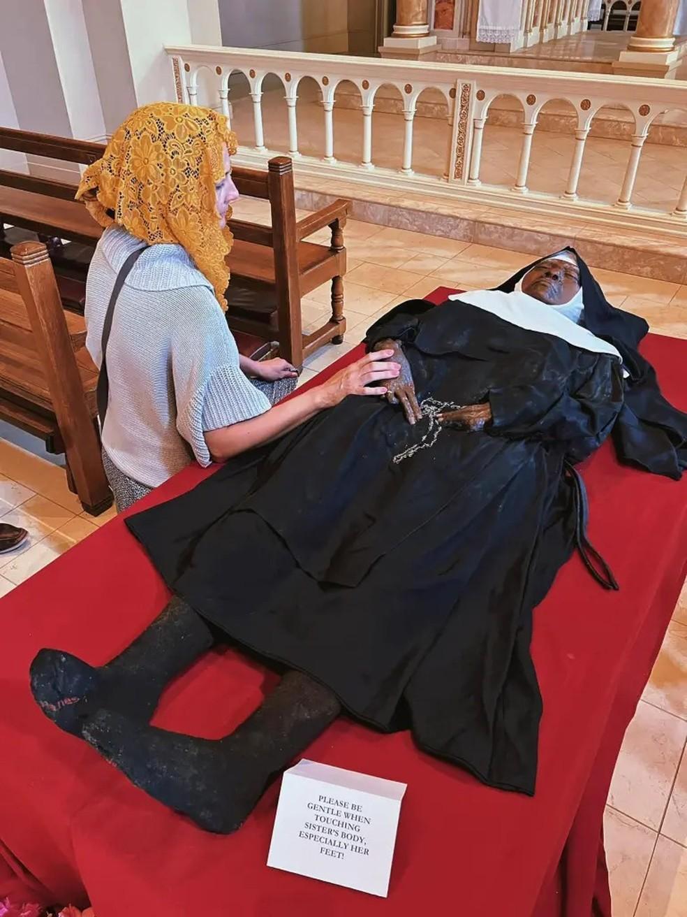 O nvel de conservao do corpo surpreendeu as freiras do Missuri Foto Reproduo Facebook 