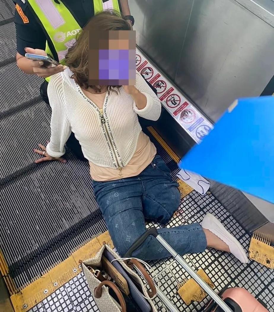 Turista perde perna em escada rolante do aeroporto de Bangcoc na Tailndia