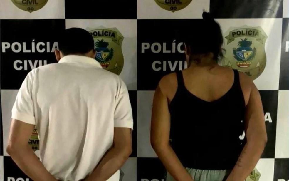 Casal foi flagrado por cmeras de segurana quando jogaram saco no crrego Foto DivulgaoPolcia Civil
