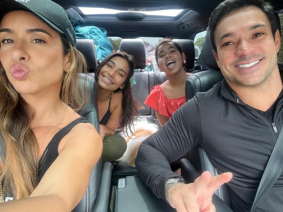 Alisson Ramalho posa com Vanessa Lopes Foto ReproduoInstagram