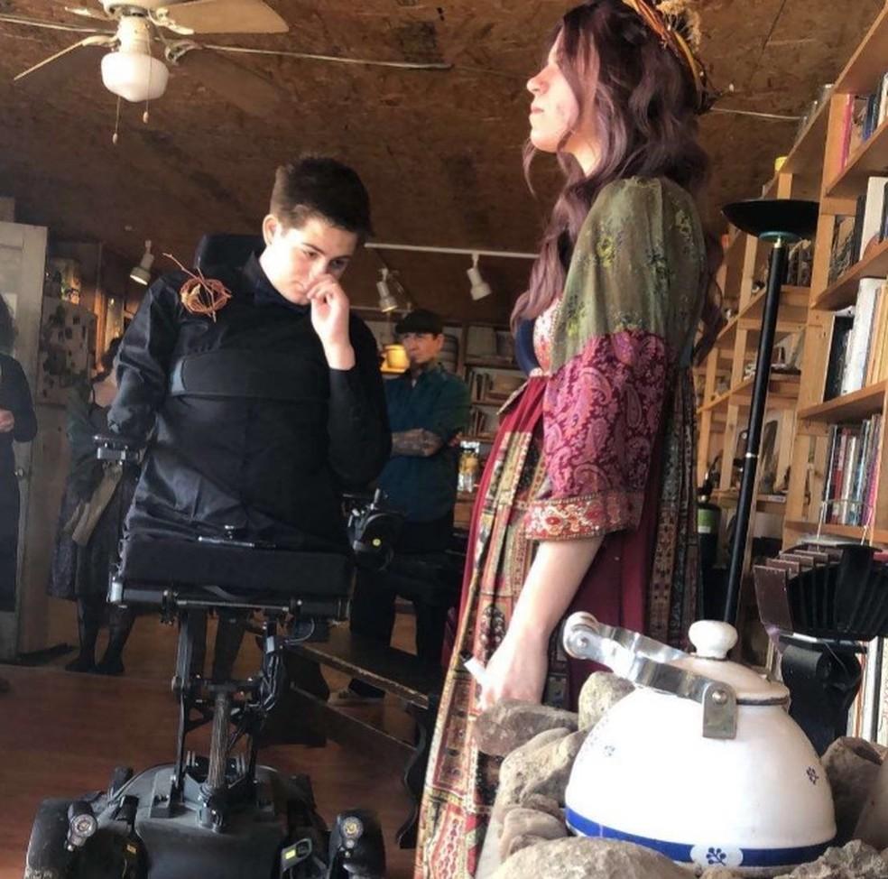 Image: https://mulherinteressante.com/wp-content/uploads/2024/04/postiimg-660de9329a28e8533.jpg Loren Schauers com a esposa Sabia Foto ReproduoInstagram