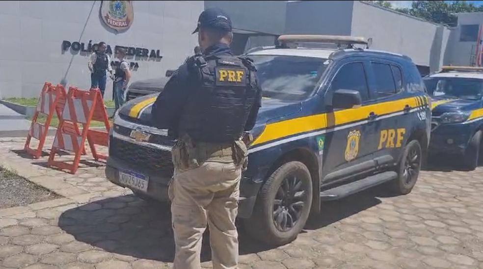 Polcia Rodoviria Federal em Marab aps priso de fugitivos de Mossor Foto Reproduo