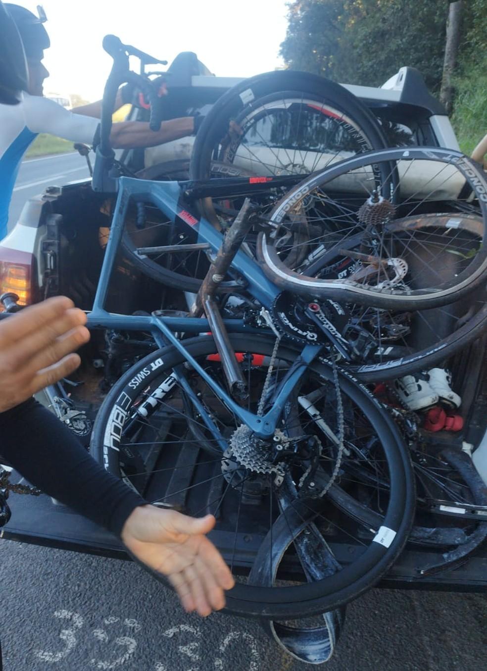 Ciclistas so atropelados na BR-040 Foto ReproduoRedes sociais