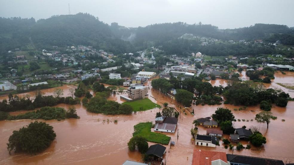Ruas alagadas em Marat Foto Maico Schmitt