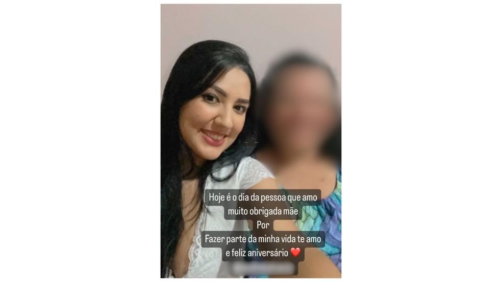 Horas antes Barbar fez uma publicao parabenizando a me que completou 54 anos de idade Foto Reproduoredes sociais