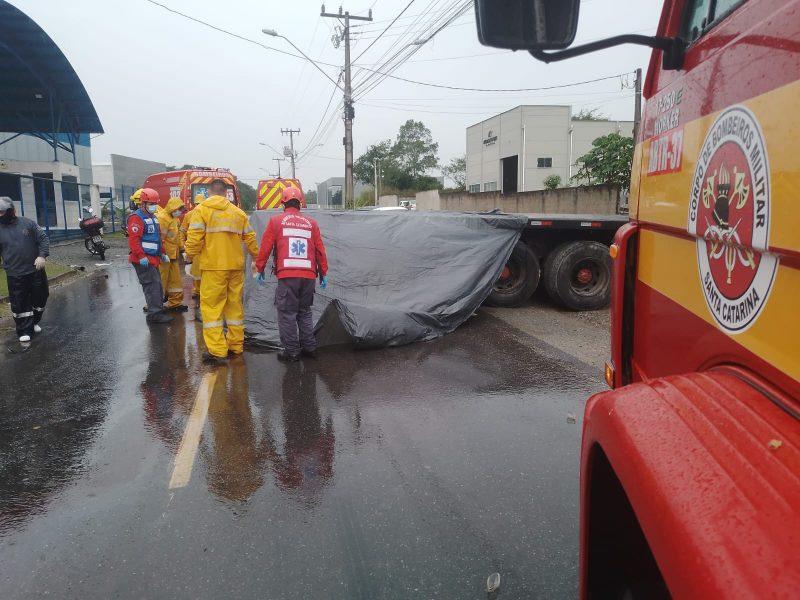 Bombeiros confirmaram os bitos no local 8211 Foto CBMSCDivulgaoND