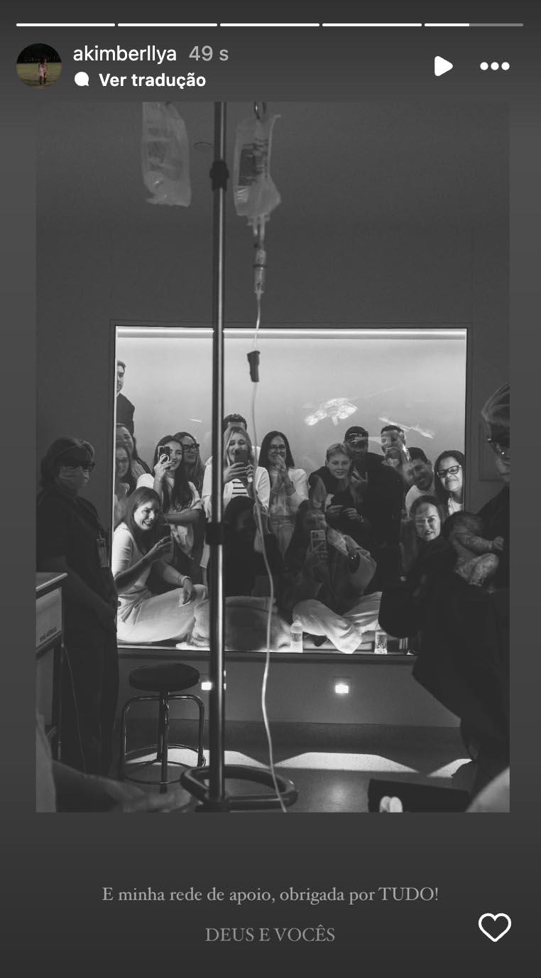 Famlia de Neymar Jr e amigos de Amanda Kimberlly acompanharam o nascimento de Helena - Foto Reproduo Instagram