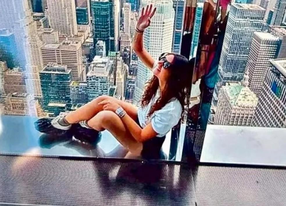 Aps enterrar o seu beb a italiana Chiara Petrolini foi curtir frias em Nova York com os pais Foto Reproduo