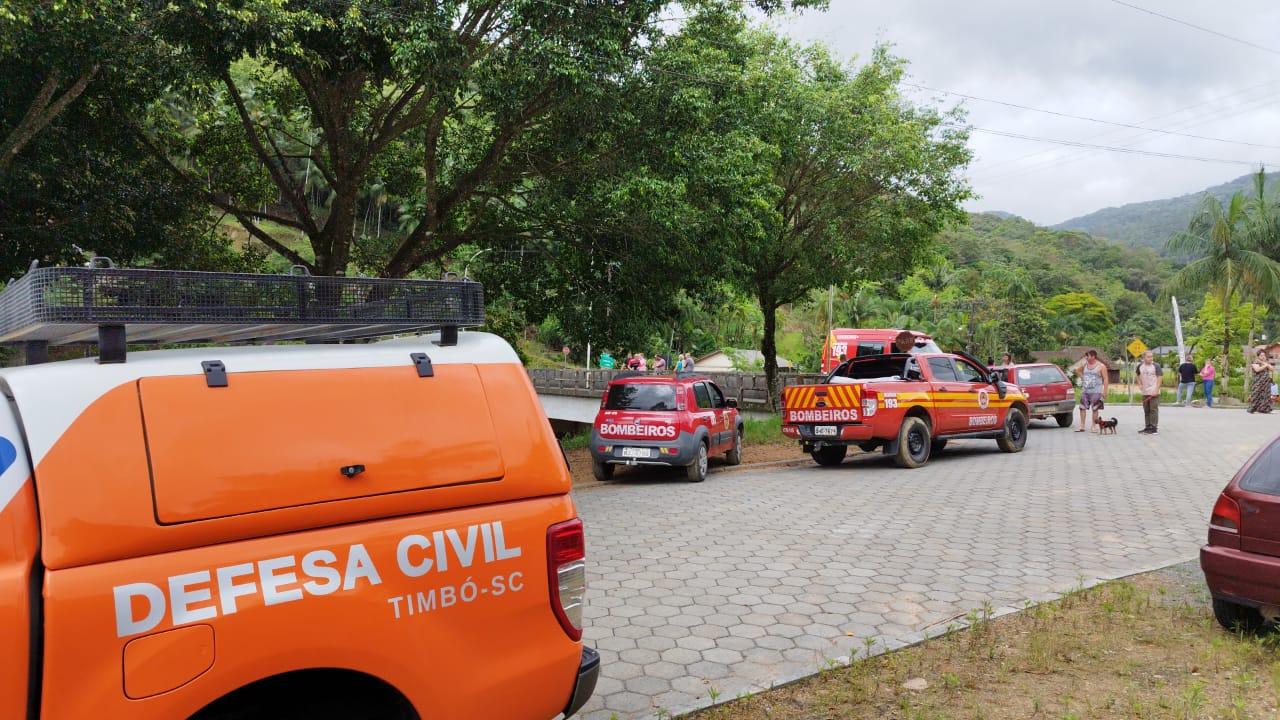 A Defesa Civil em cidades vizinhas foi acionada para auxiliar nas buscas - CBMSCReproduoND