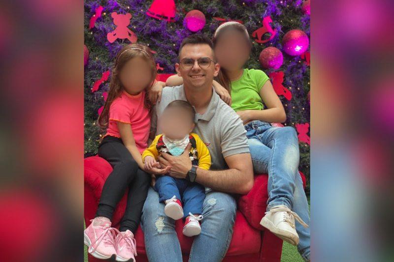 Soladado Juliano Baigorra com os trs filhos