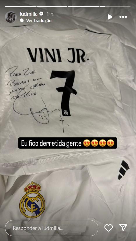 Vini Jr presenteia filha de Ludmilla - ReproduoInstagram