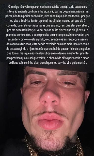 MC Daniel chora e desabafa durante momentos difceis