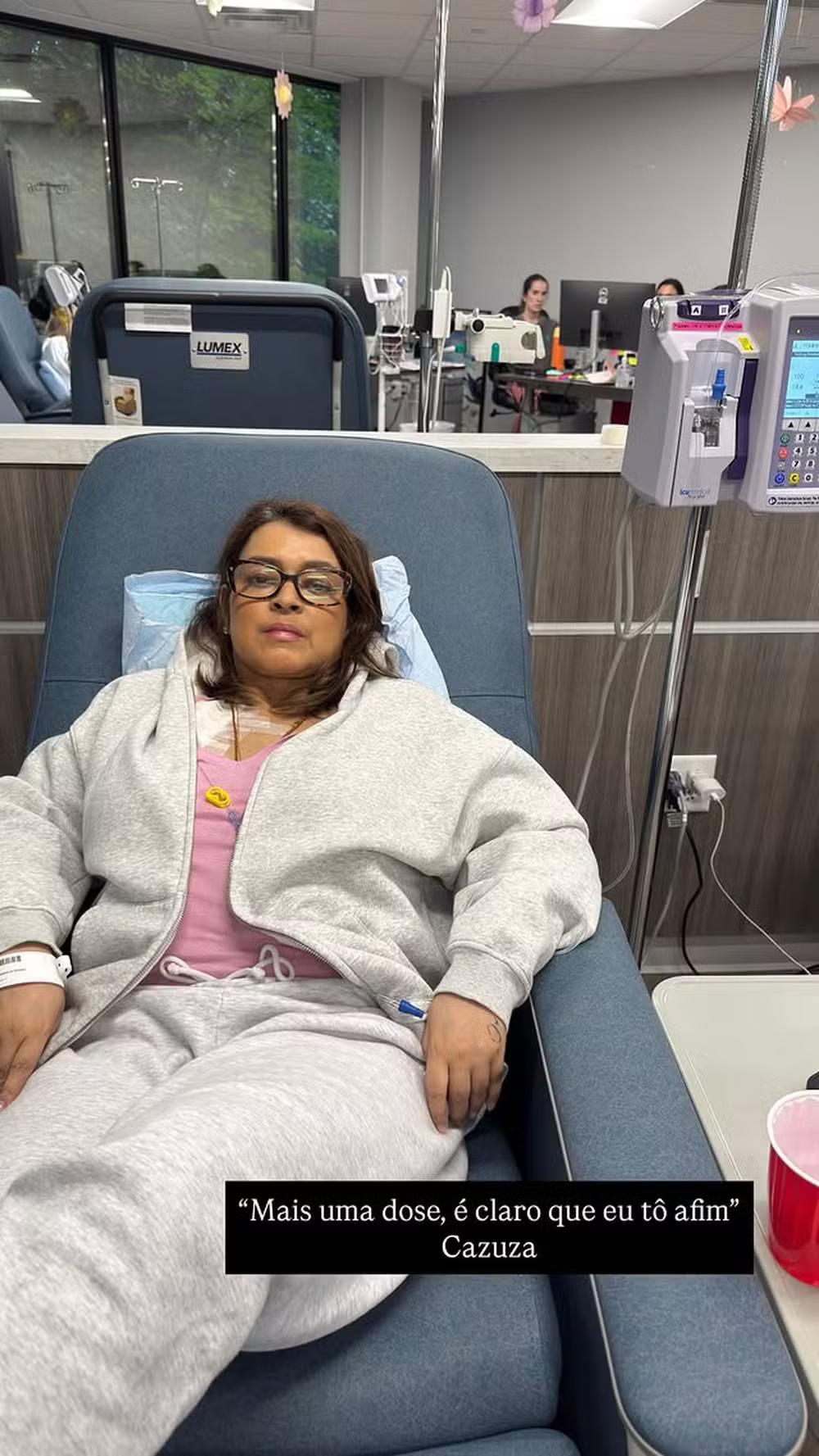 Preta Gil durante sesso de nova etapa do tratamento experimental nos Estados Unidos