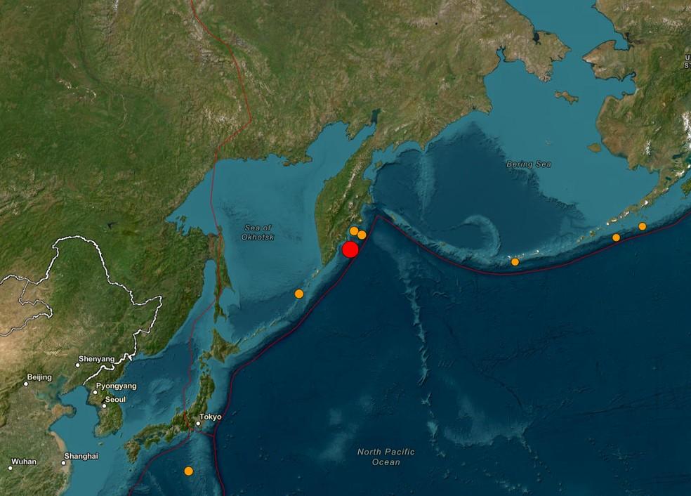 Ponto vermelho mostra local de tremor de magnitude 87 na costa leste da Rssia em 29 de julho de 2025 Foto USGS