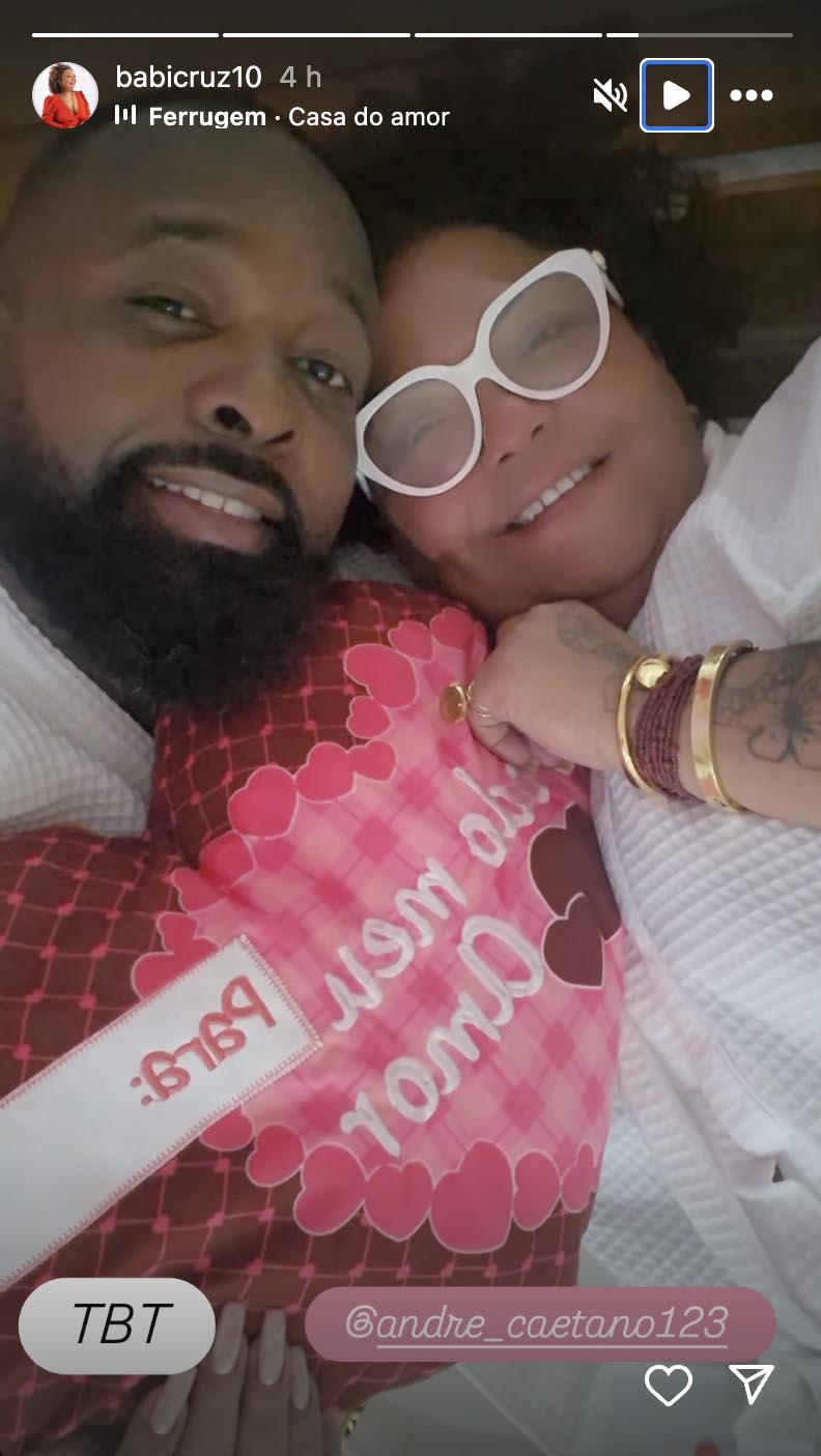 Babi Cruz compartilha foto com o namorado - Foto Reproduo Instagram
