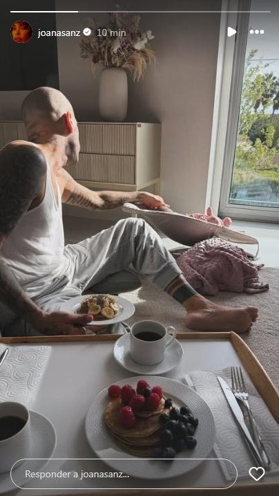 Daniel Alves com o filho - ReproduoInstagram joanasanz