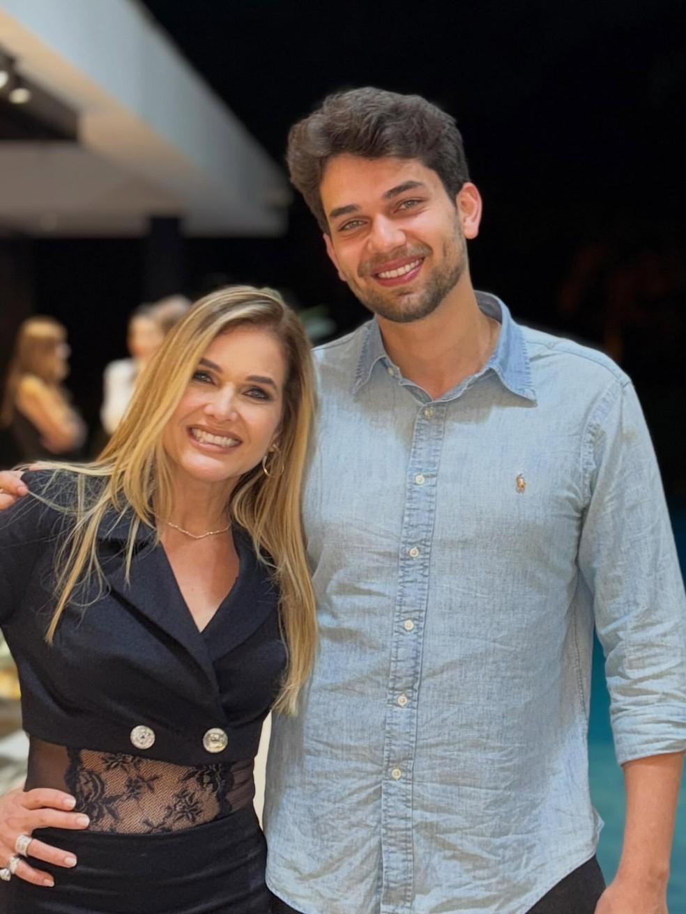 Viva de Leandro da dupla com Leonardo comemora os 28 anos do filho e web reage Cpia do pai Foto ReproduoInstagramAcervo Pessoal
